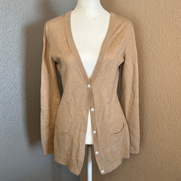 Gap - Size M - tan/beige button down cardigan with pockets - Picture 1 of 6